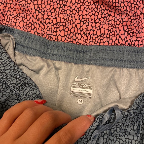 Nike leopard workout shorts - Picture 2 of 3